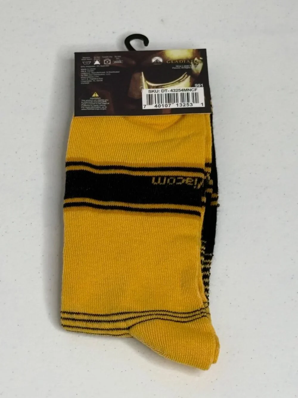 Gladiator Movie Crew Socks Mens Size 6-12 Black Gold NWT
